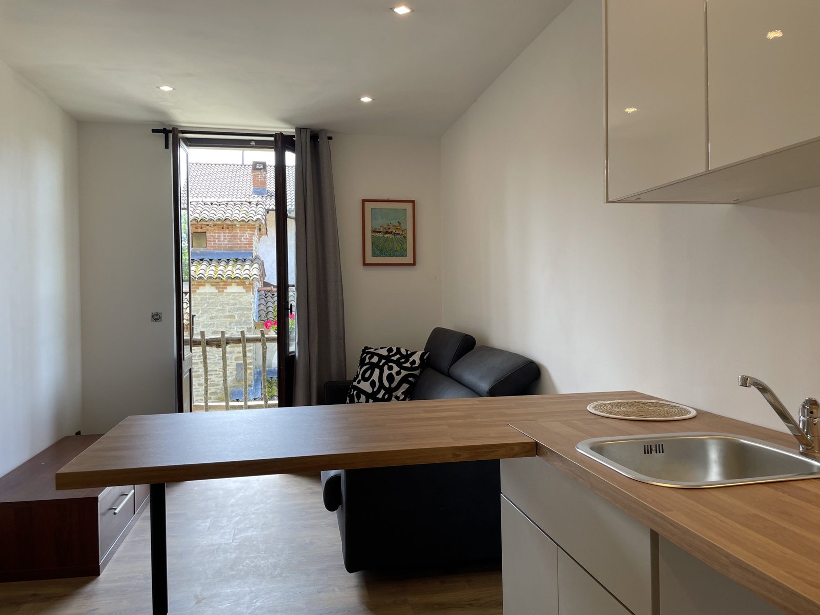 « cusina e appartamenti eleganti per ospiti di matrimoni a Tenuta San Lorenzo, Melazzo »